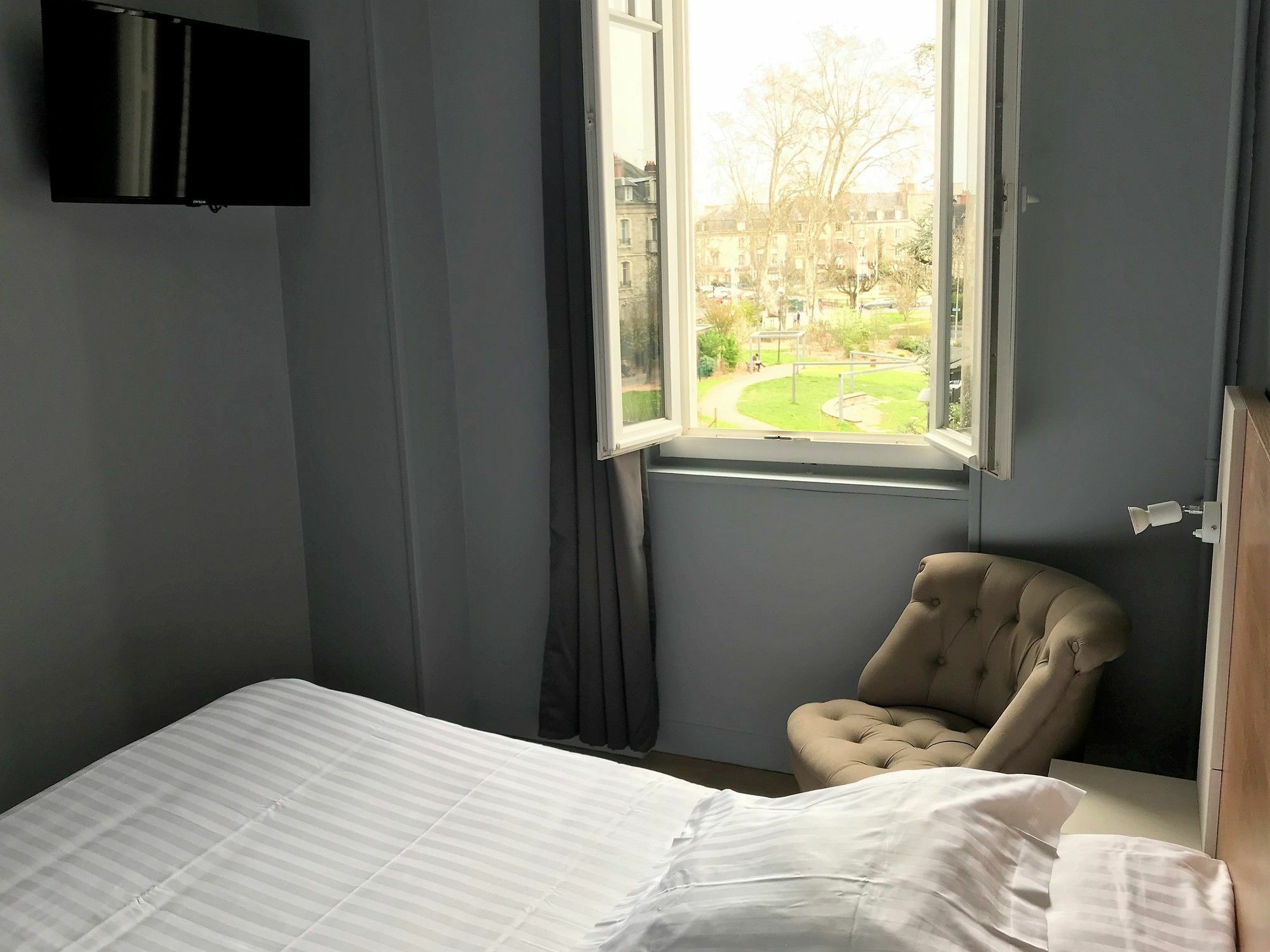 Citotel Hotel Le Chapon Fin Brive-la-Gaillarde Extérieur photo